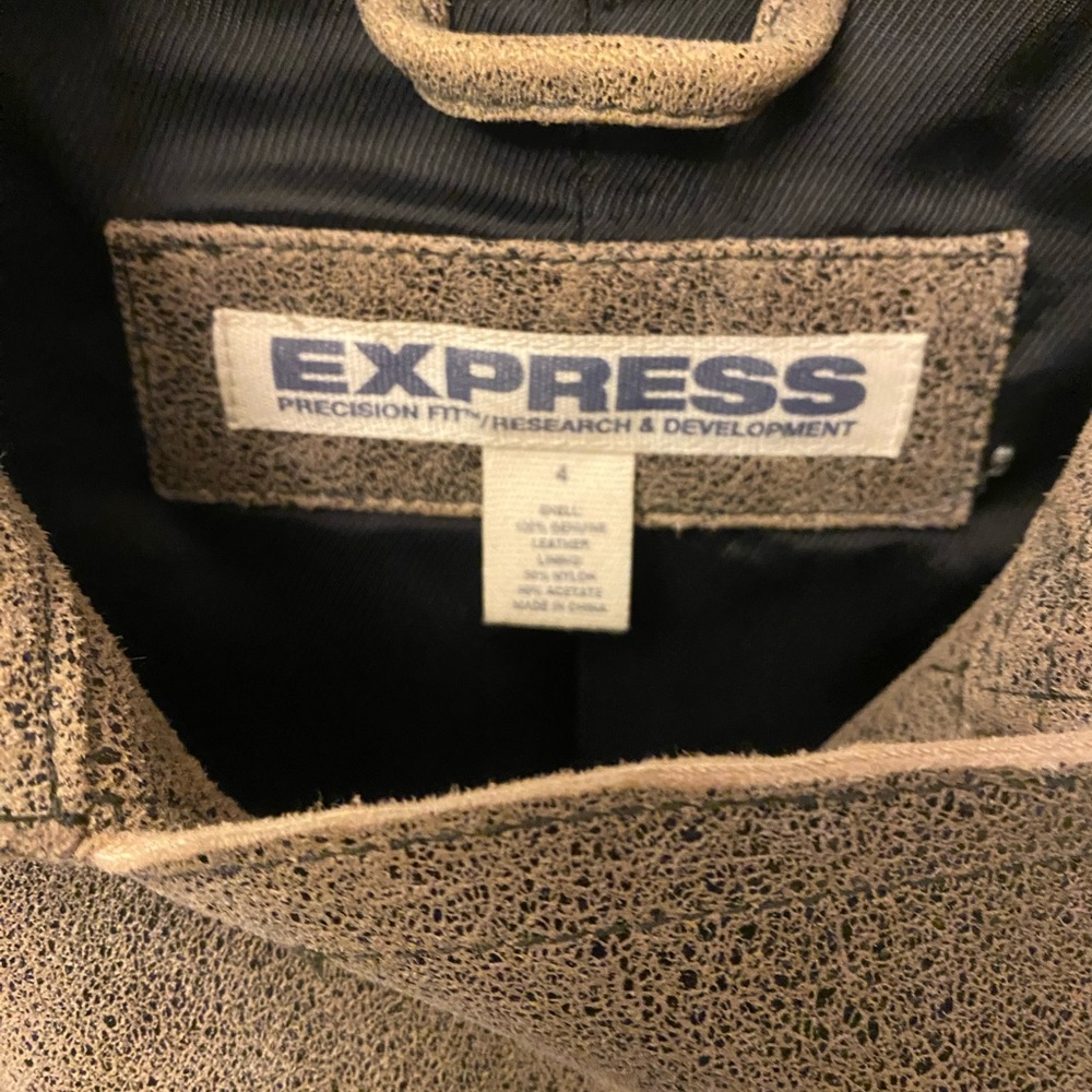 Leather jacket - Picture 11 of 14